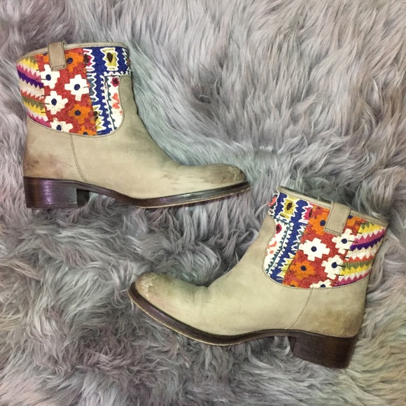 Embroidered Southwestern Tapestry Ankle Boots - Picture 2 of 6
